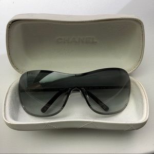 Chanel Pearl sunglasses. 100% authentic!